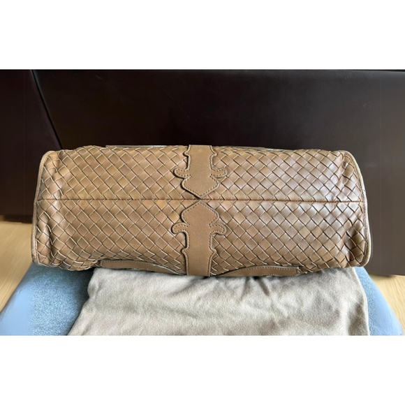 Bottega Veneta Vintage Intrecciato Leather Shoulder Bag - Picture 9 of 15